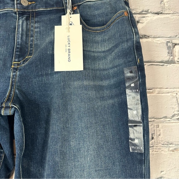 Lucky Brand Women’s Low Rise Flare Jeans Size 20/35R Medium Wash Stretch - Picture 12 of 16